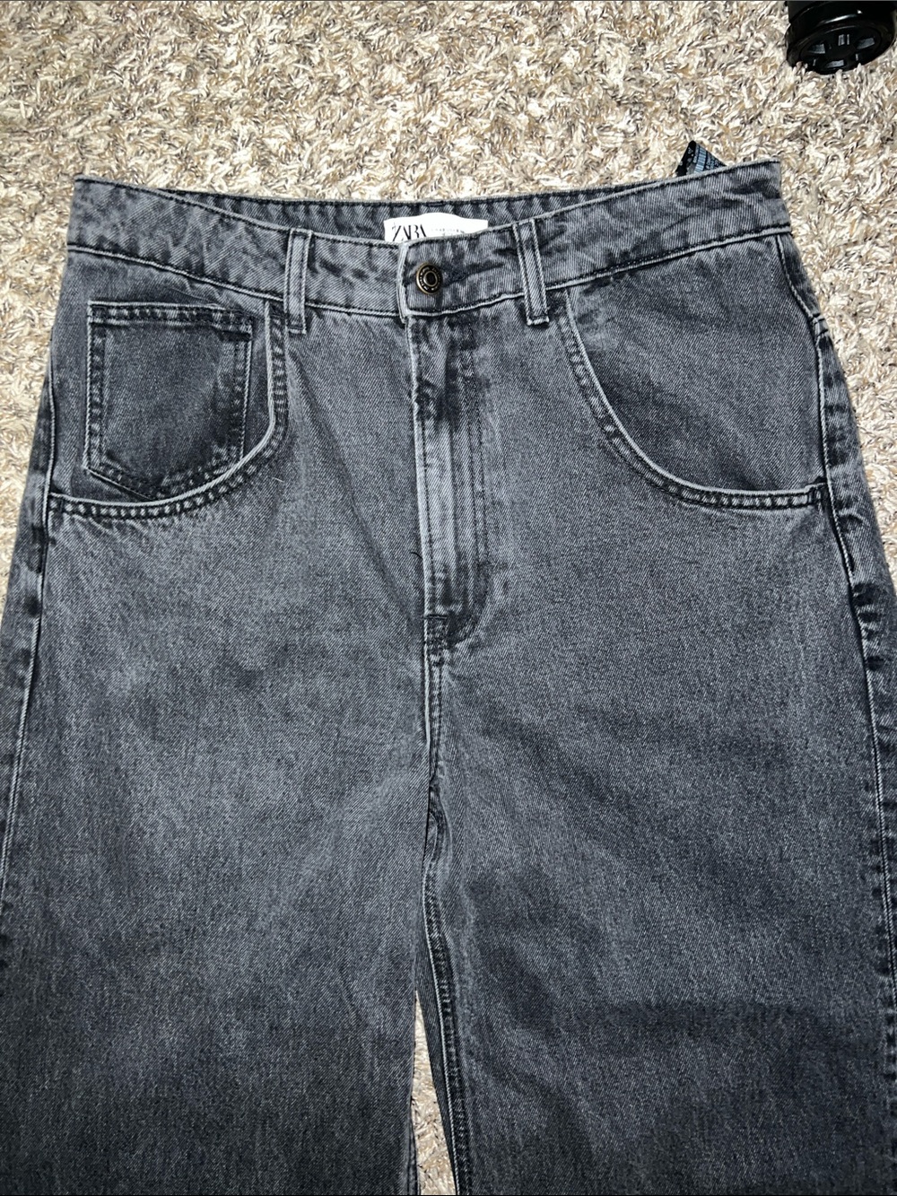 Women’s Black Relaxed Fit Barrel Jeans - Picture 3 of 4